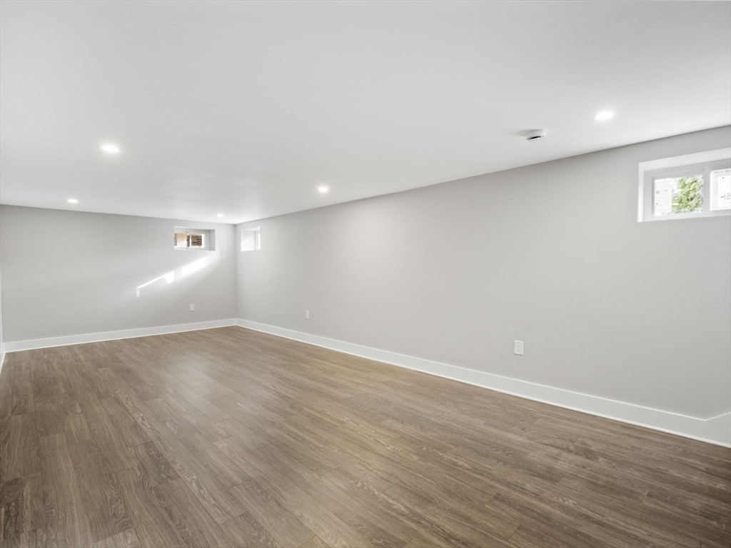 22 New Foster Ave