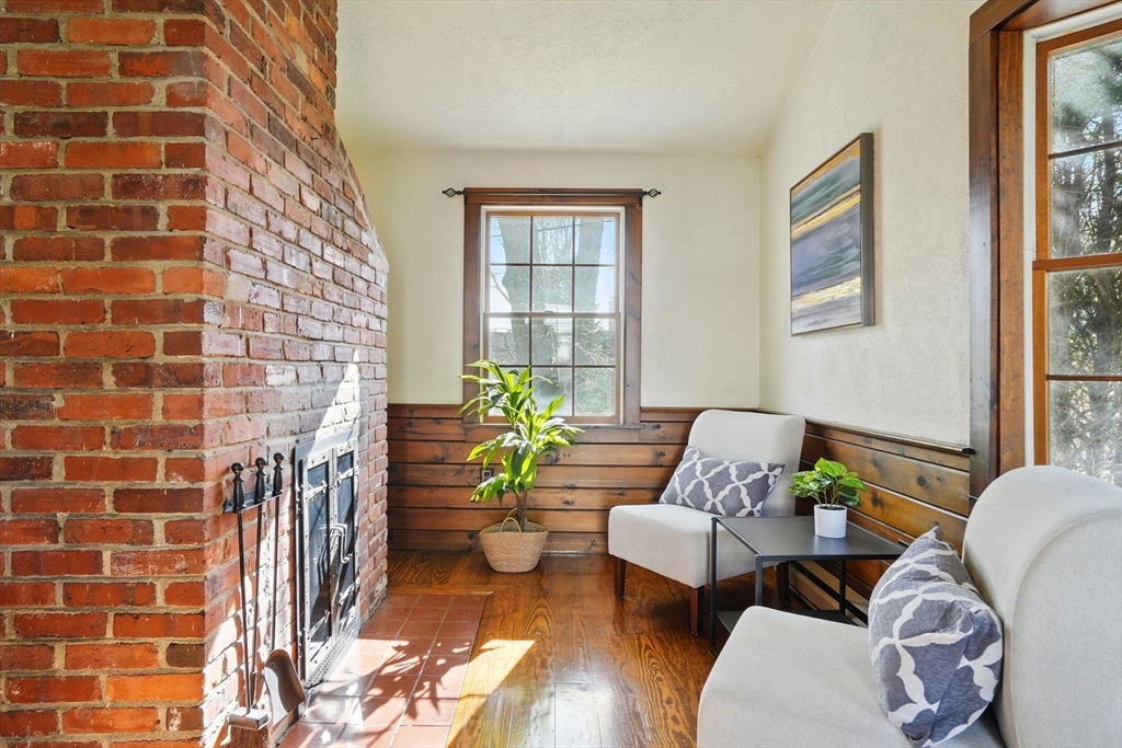 164 Charlton Street