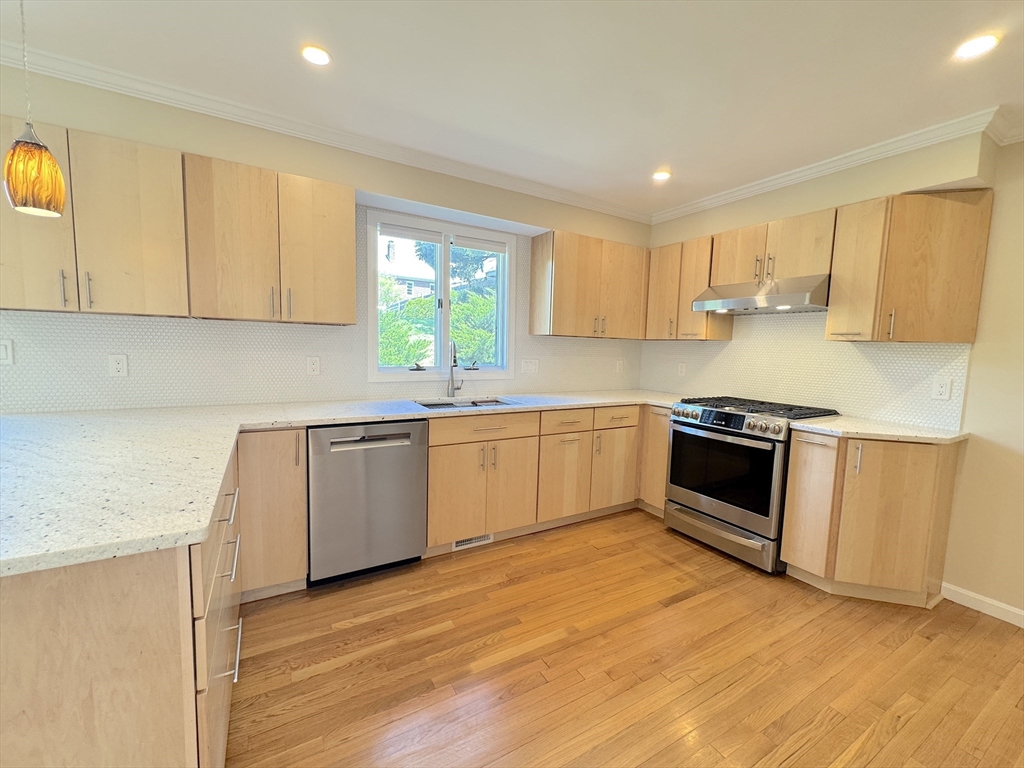 298 Adams St # 298