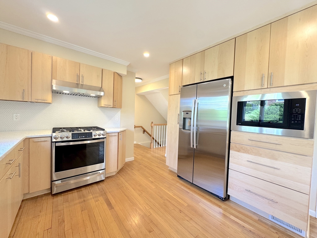 298 Adams St # 298