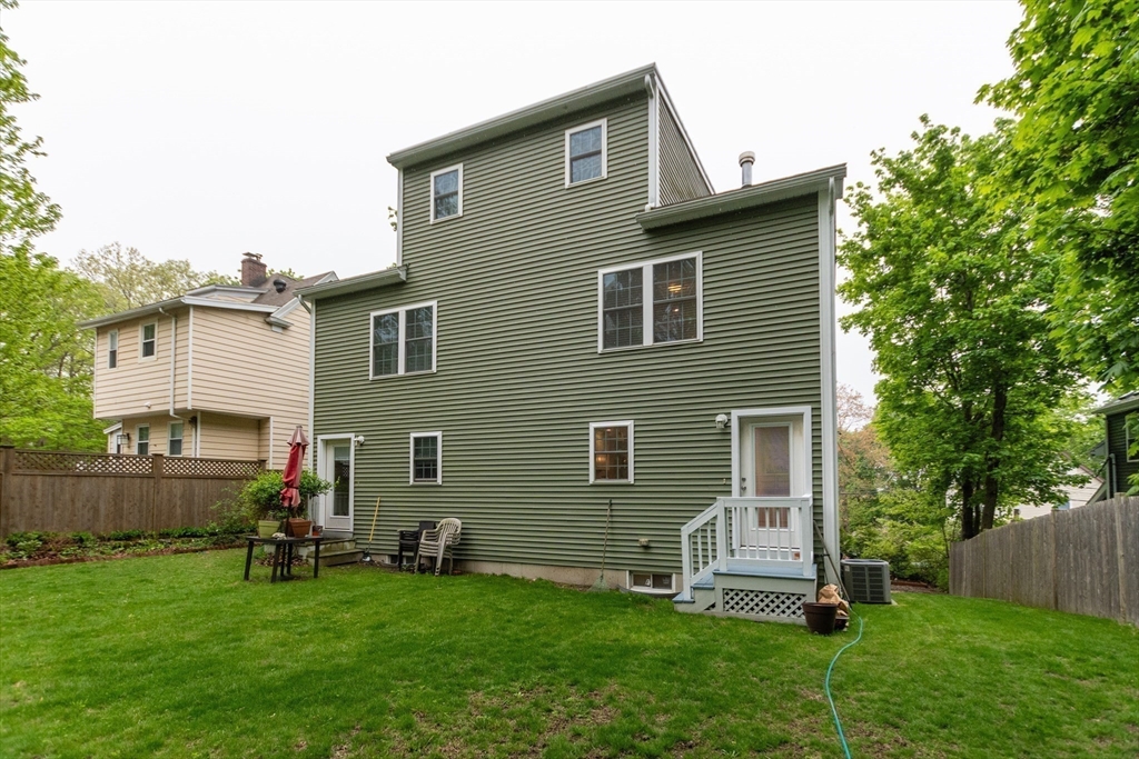 11 Crescent Hill Ave # 11