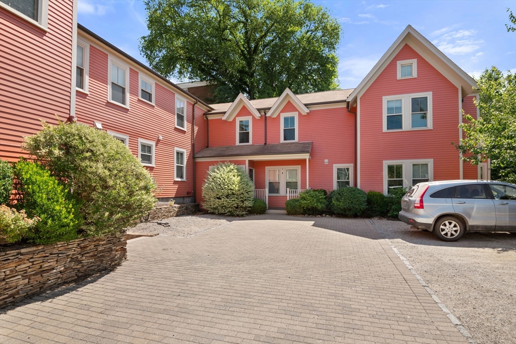 23 Porter St # 2