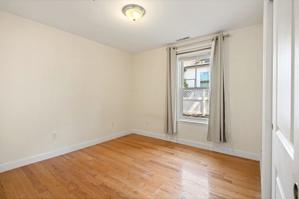 23 Porter St # 2