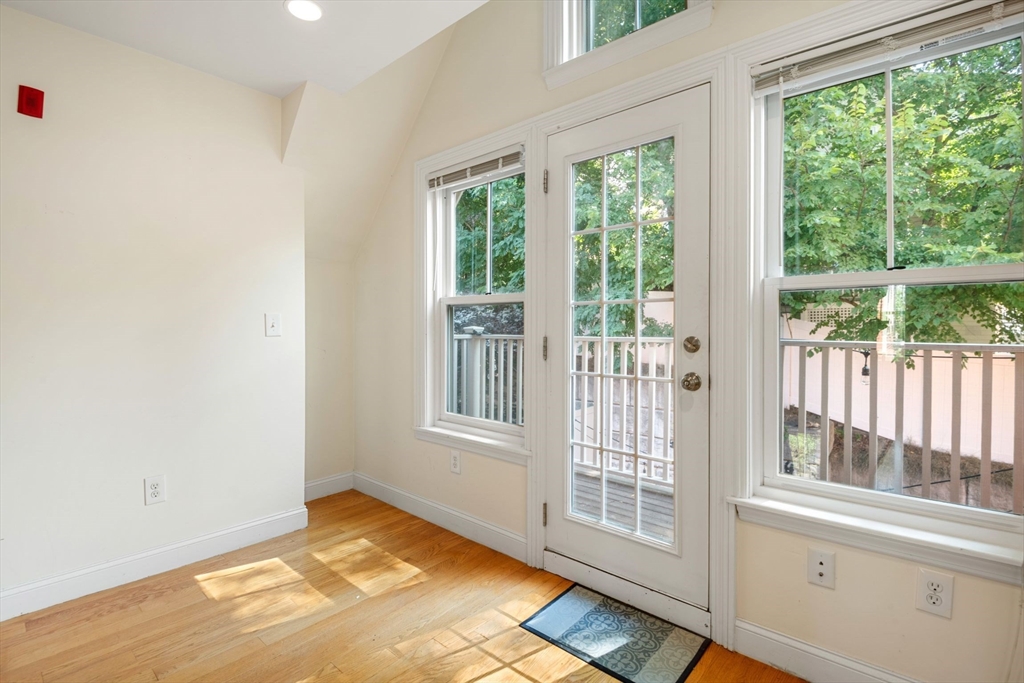 23 Porter St # 2