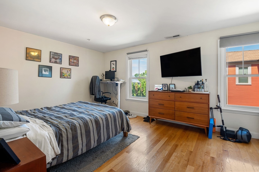 23 Porter St # 2