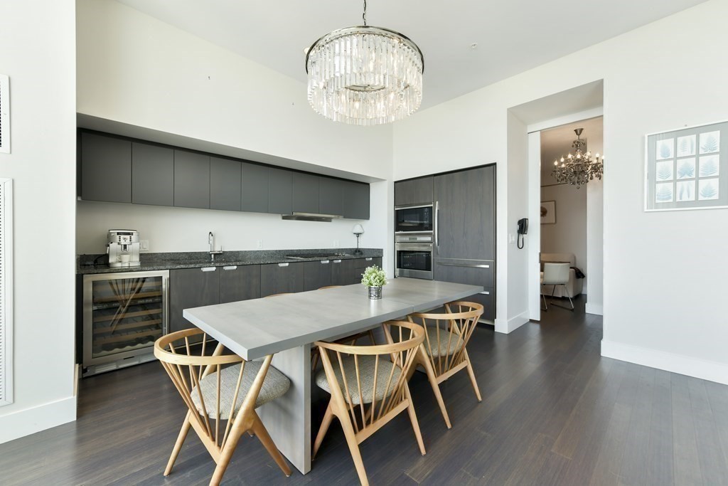 110 Stuart Street Unit: PH1