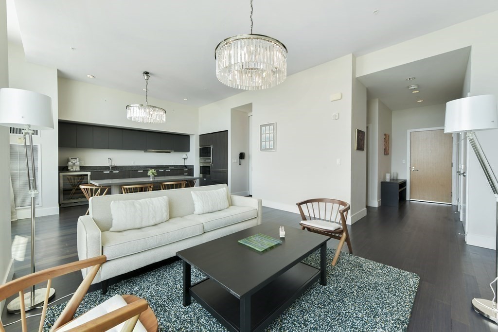 110 Stuart Street Unit: PH1