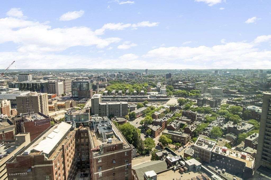 110 Stuart Street Unit: PH1