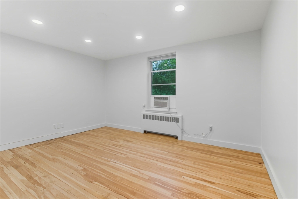 140 Beaconsfield Rd # 2