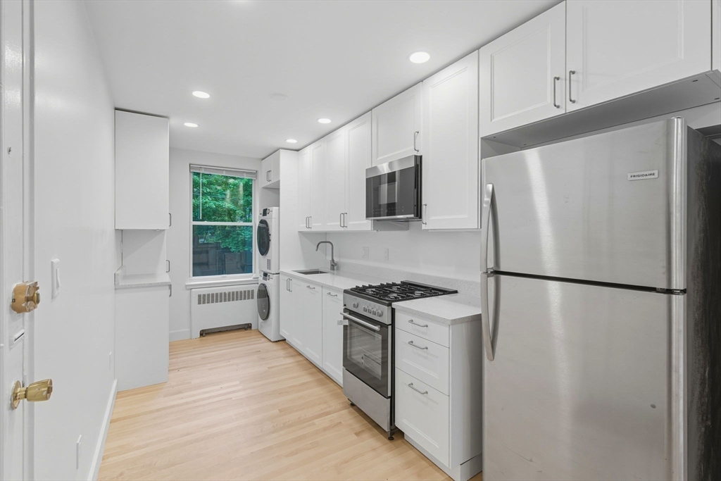 140 Beaconsfield Rd # 2
