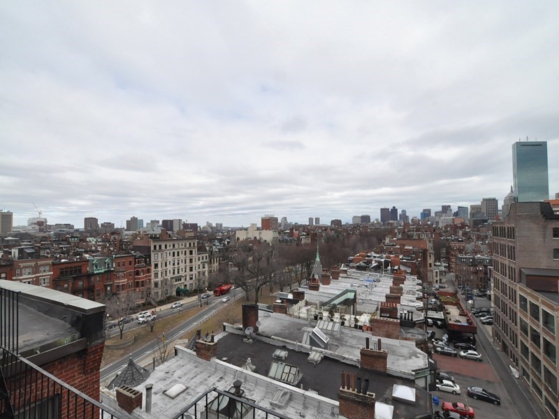 362 Commonwealth Ave Unit: PHB