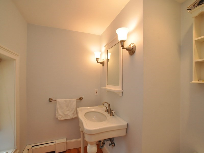 362 Commonwealth Ave Unit: PHB
