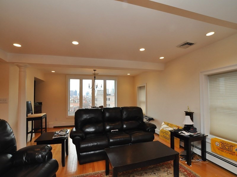 362 Commonwealth Ave Unit: PHB