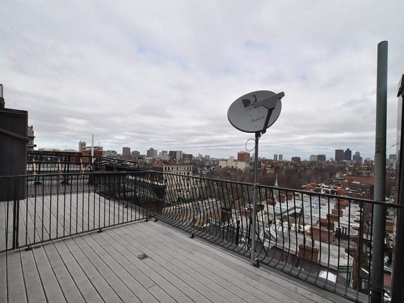 362 Commonwealth Ave Unit: PHB
