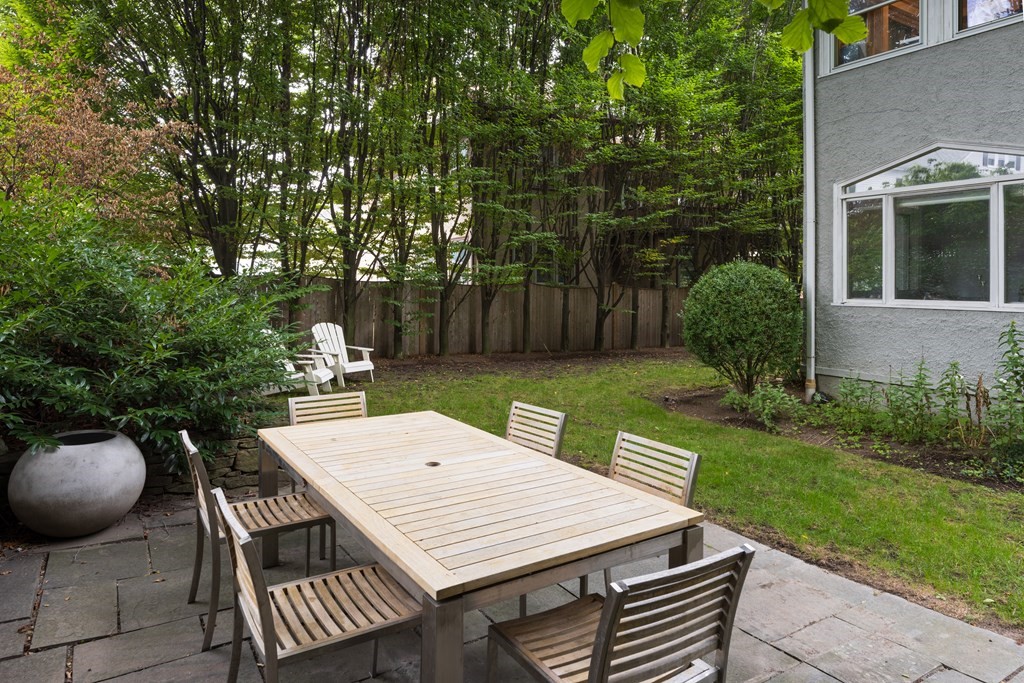 17 Willow St. # 17