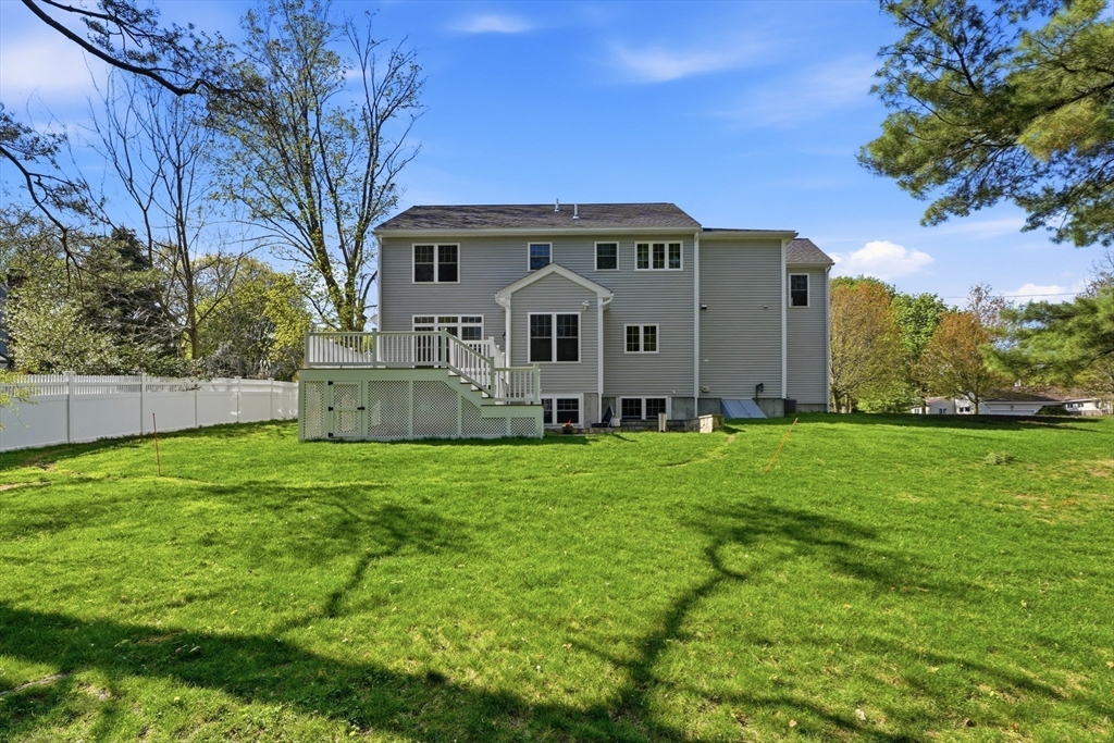 30 Redwing Rd