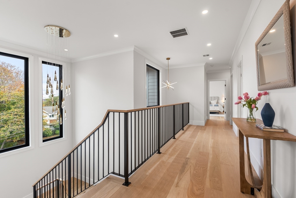 45 Cross Hill Rd
