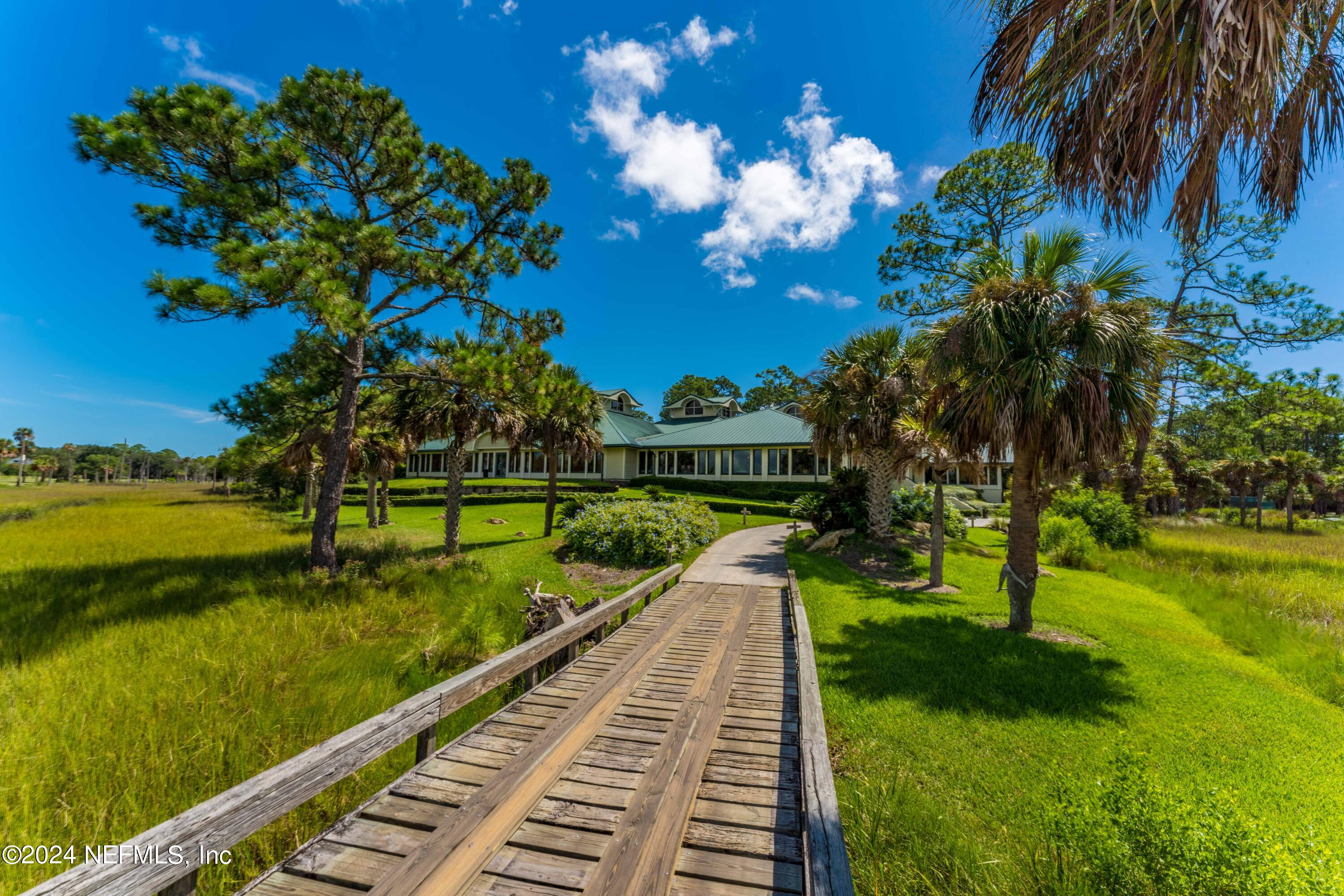 108 CYPRESS LAGOON Court