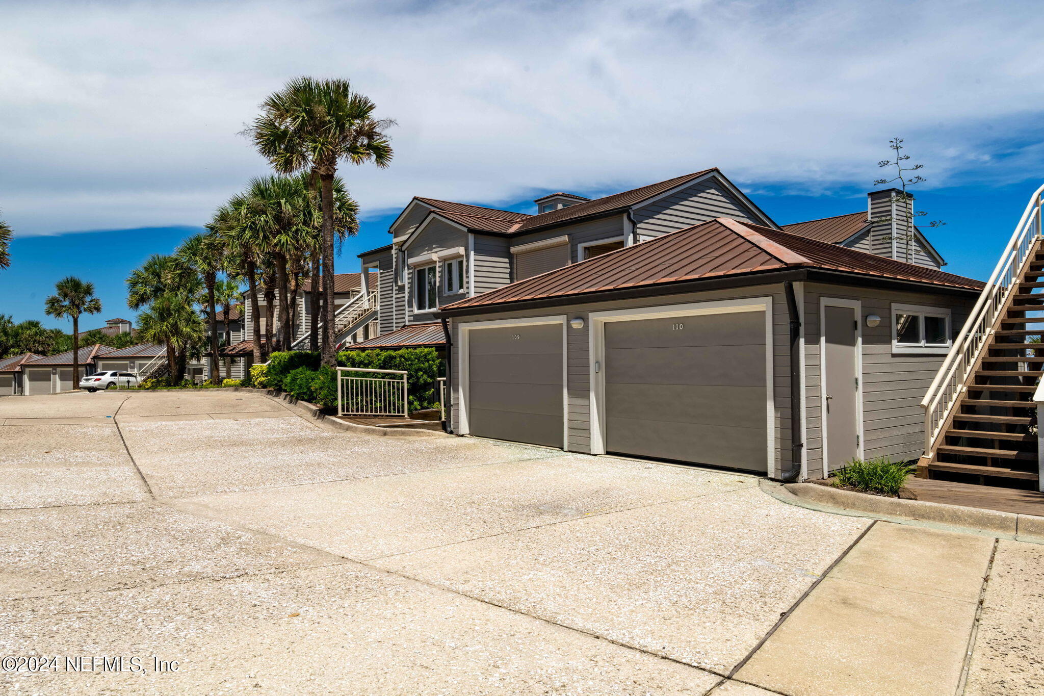 110 SEA HAMMOCK Way