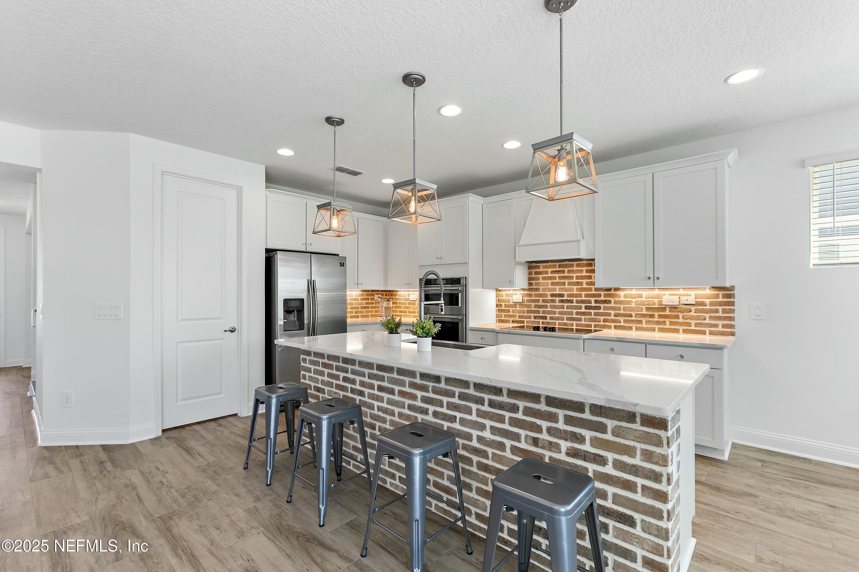 141 SEASIDE VISTA Court
