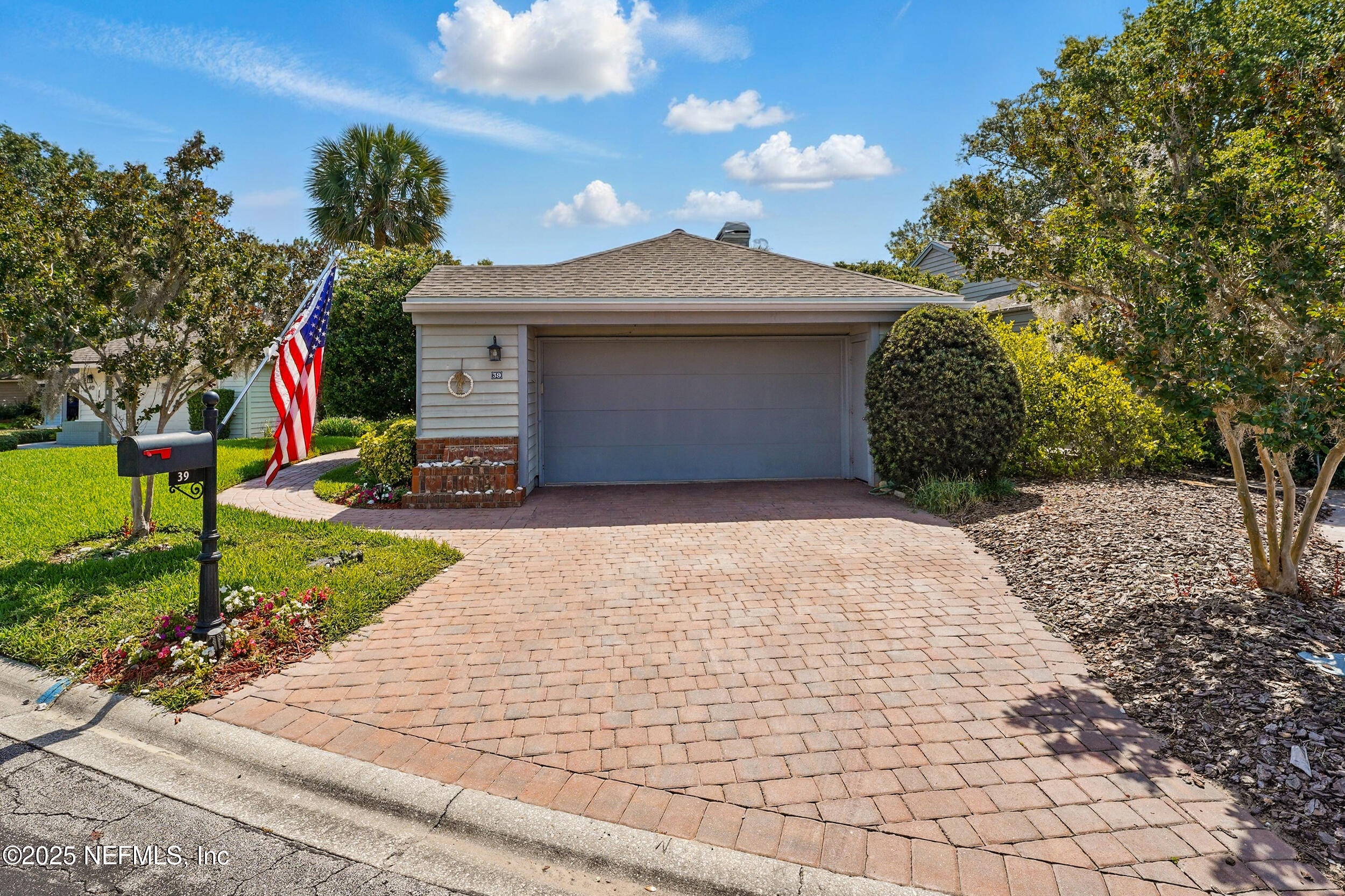 39 WALKERS RIDGE Drive