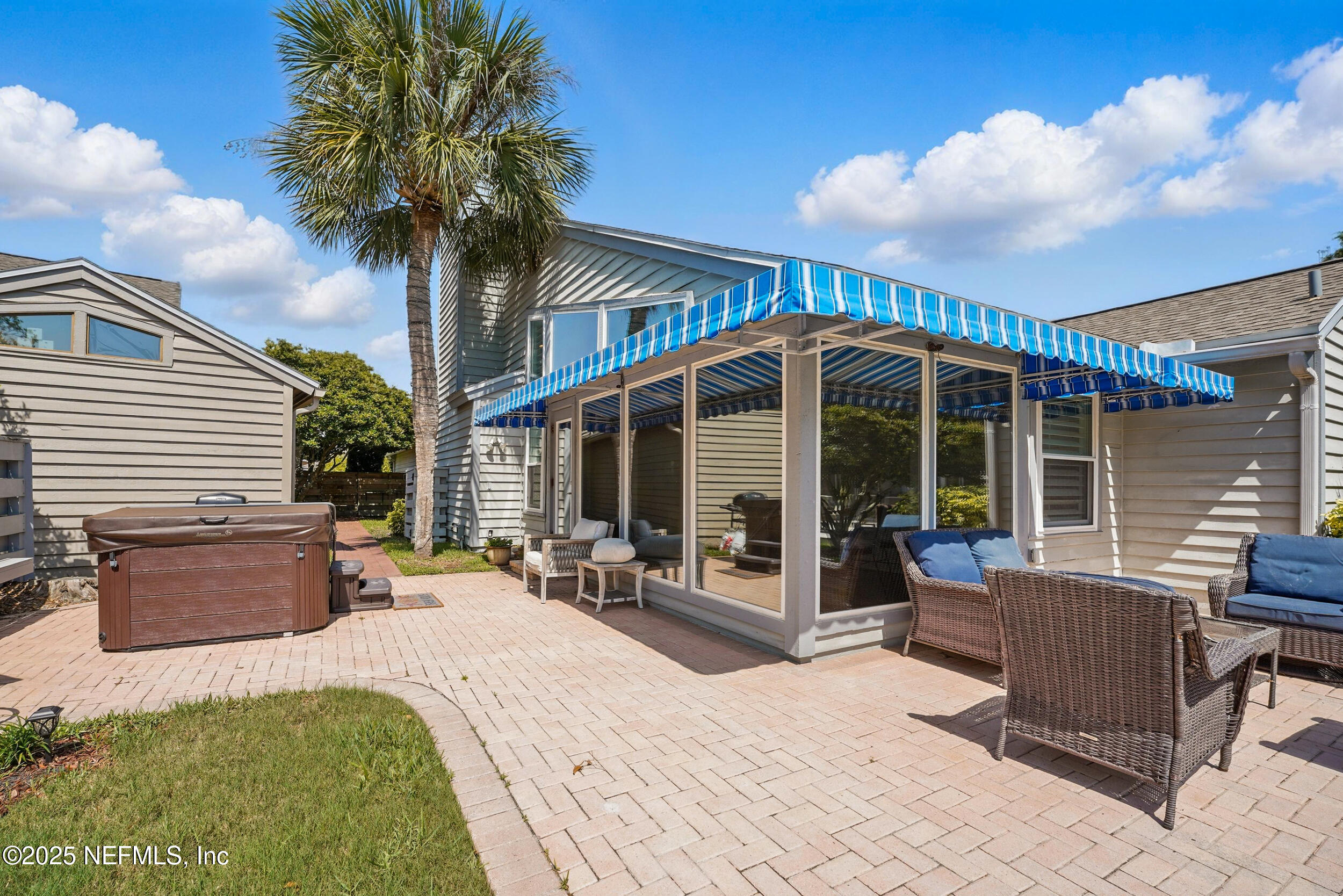 39 WALKERS RIDGE Drive