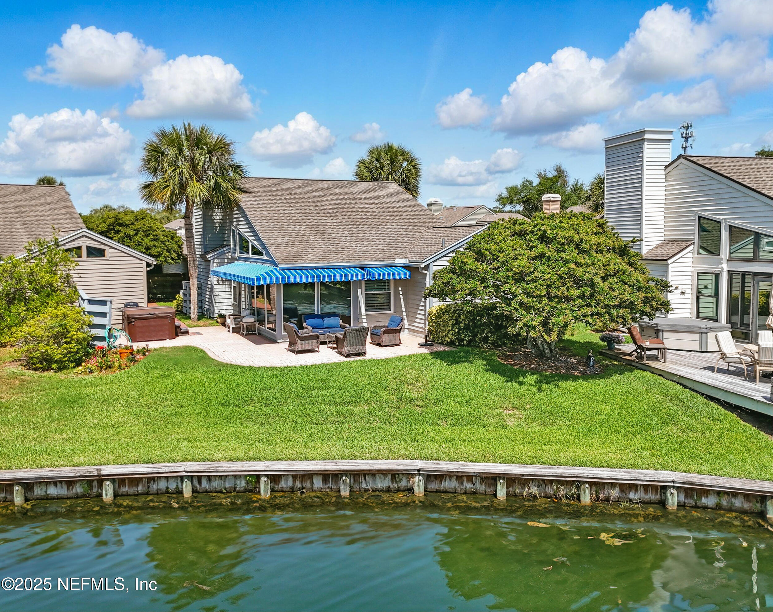 39 WALKERS RIDGE Drive