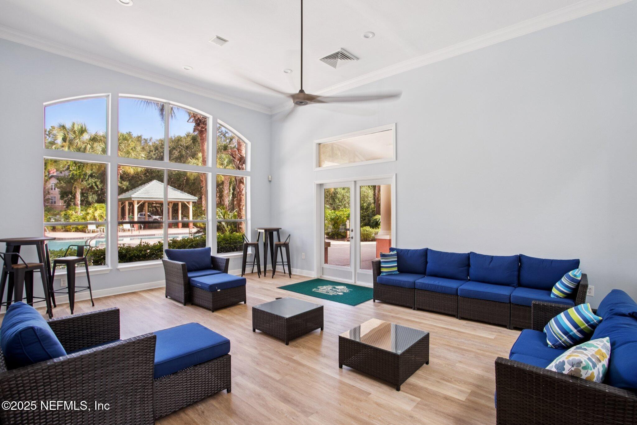 201 COLIMA Court 1221