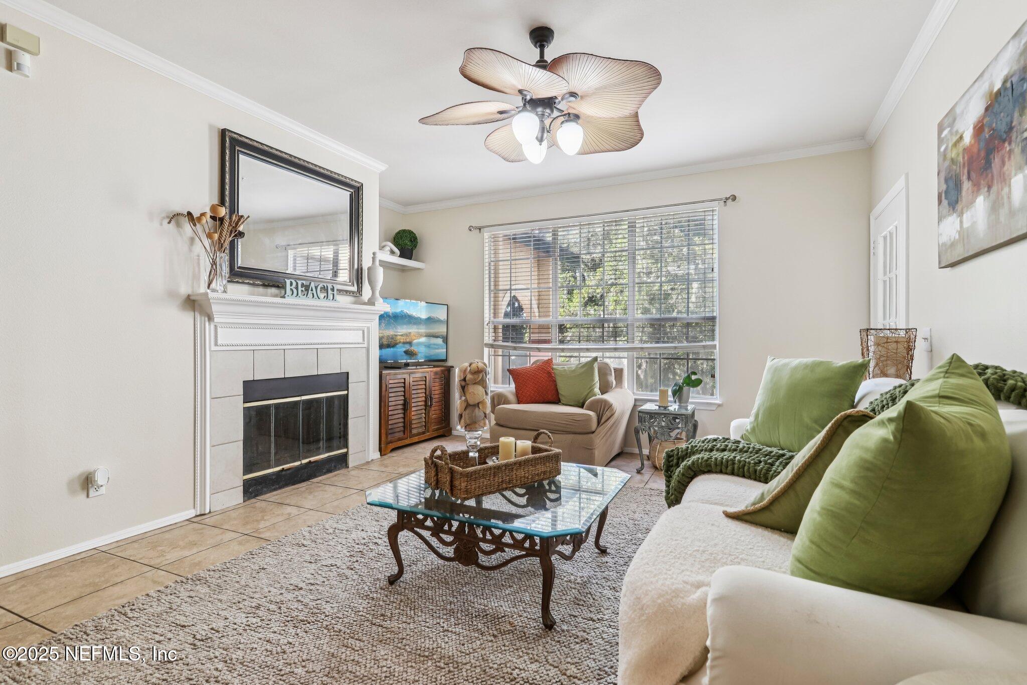 201 COLIMA Court 1221