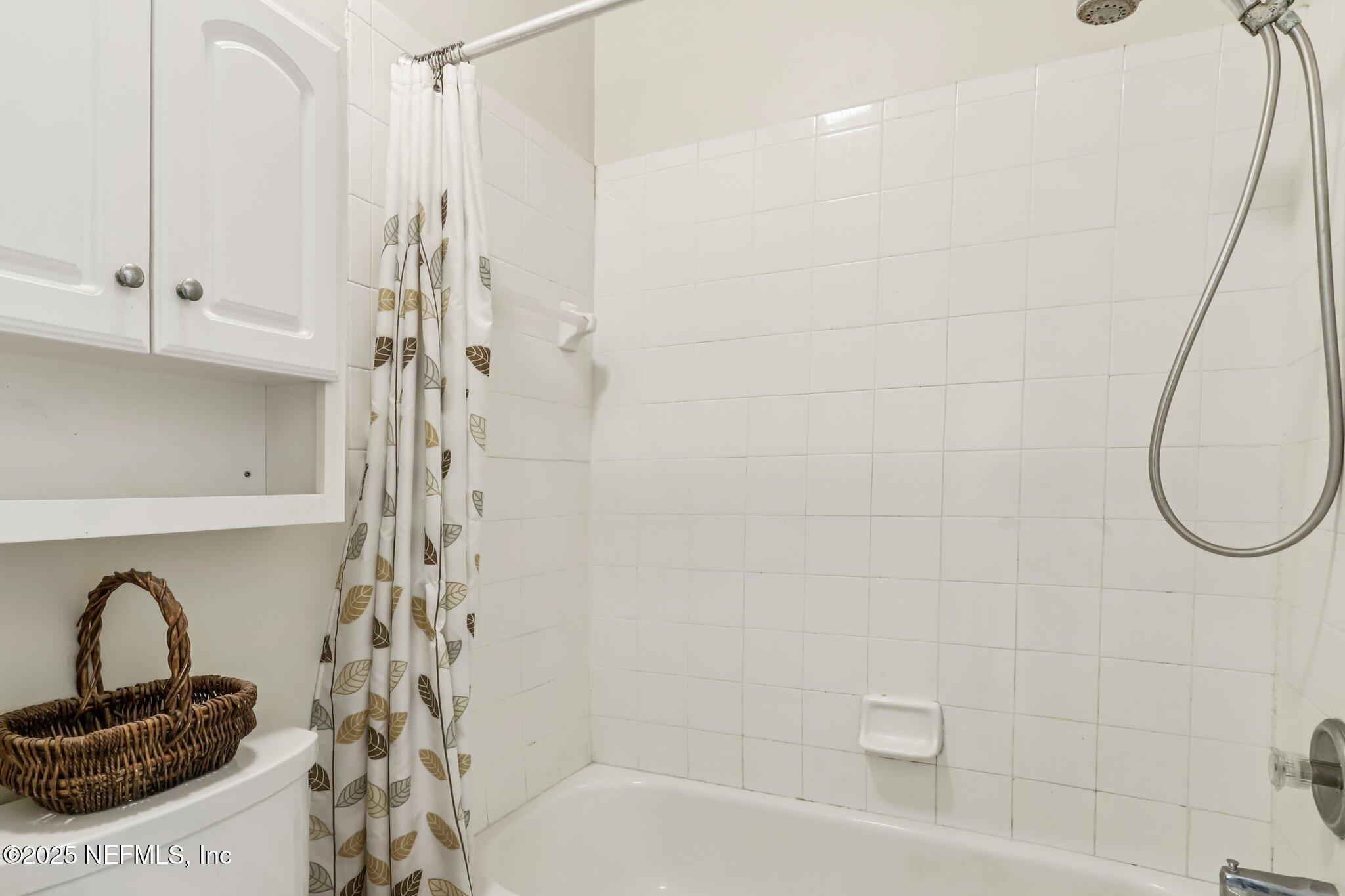 201 COLIMA Court 1221