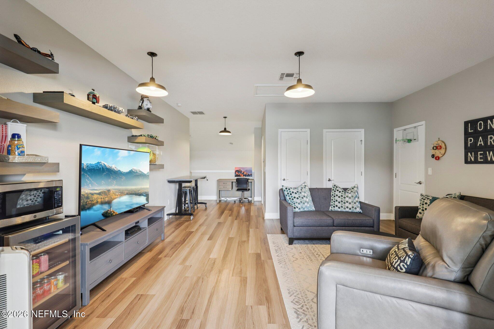 529 STATELY SHOALS Trail