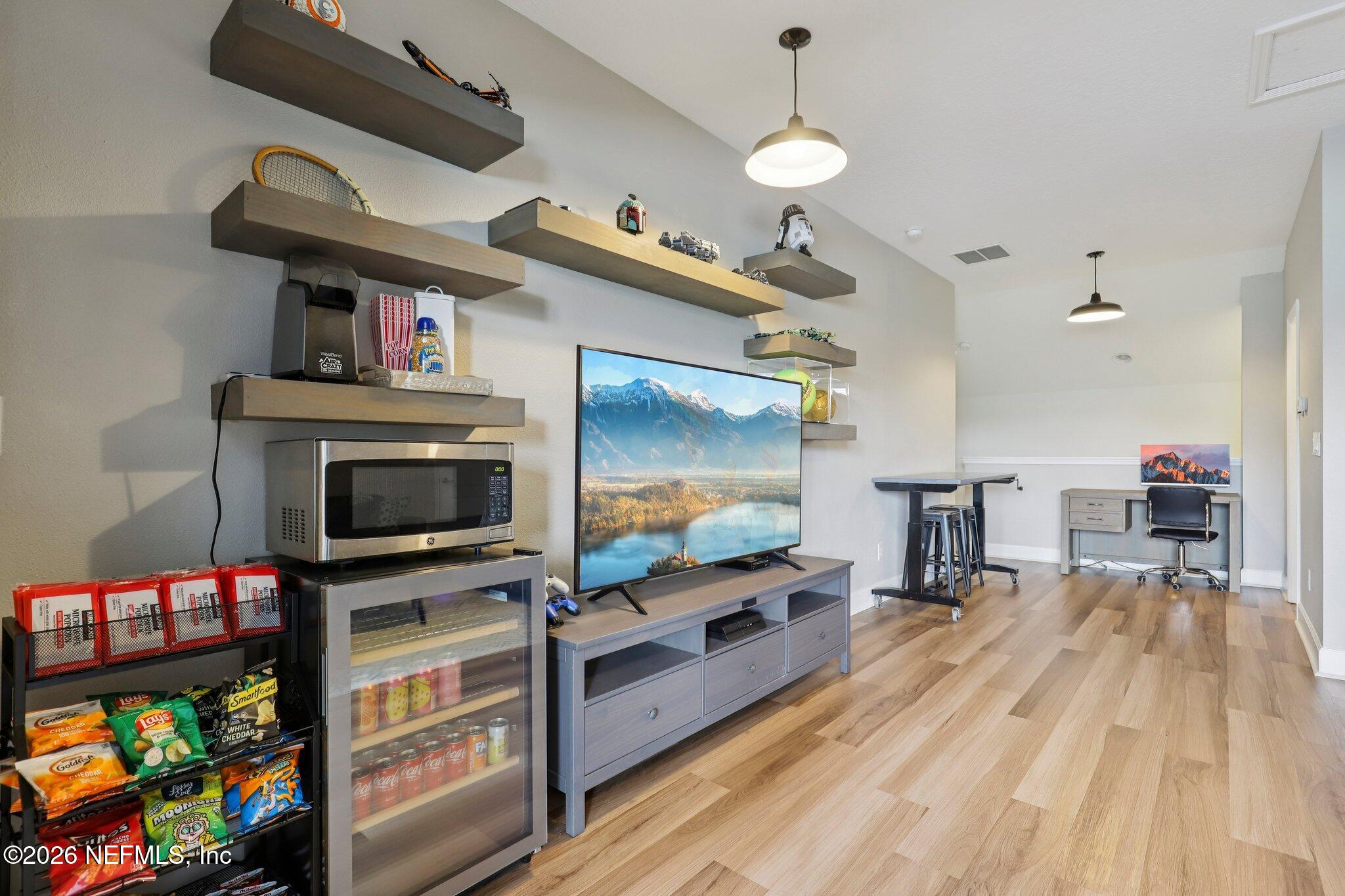 529 STATELY SHOALS Trail