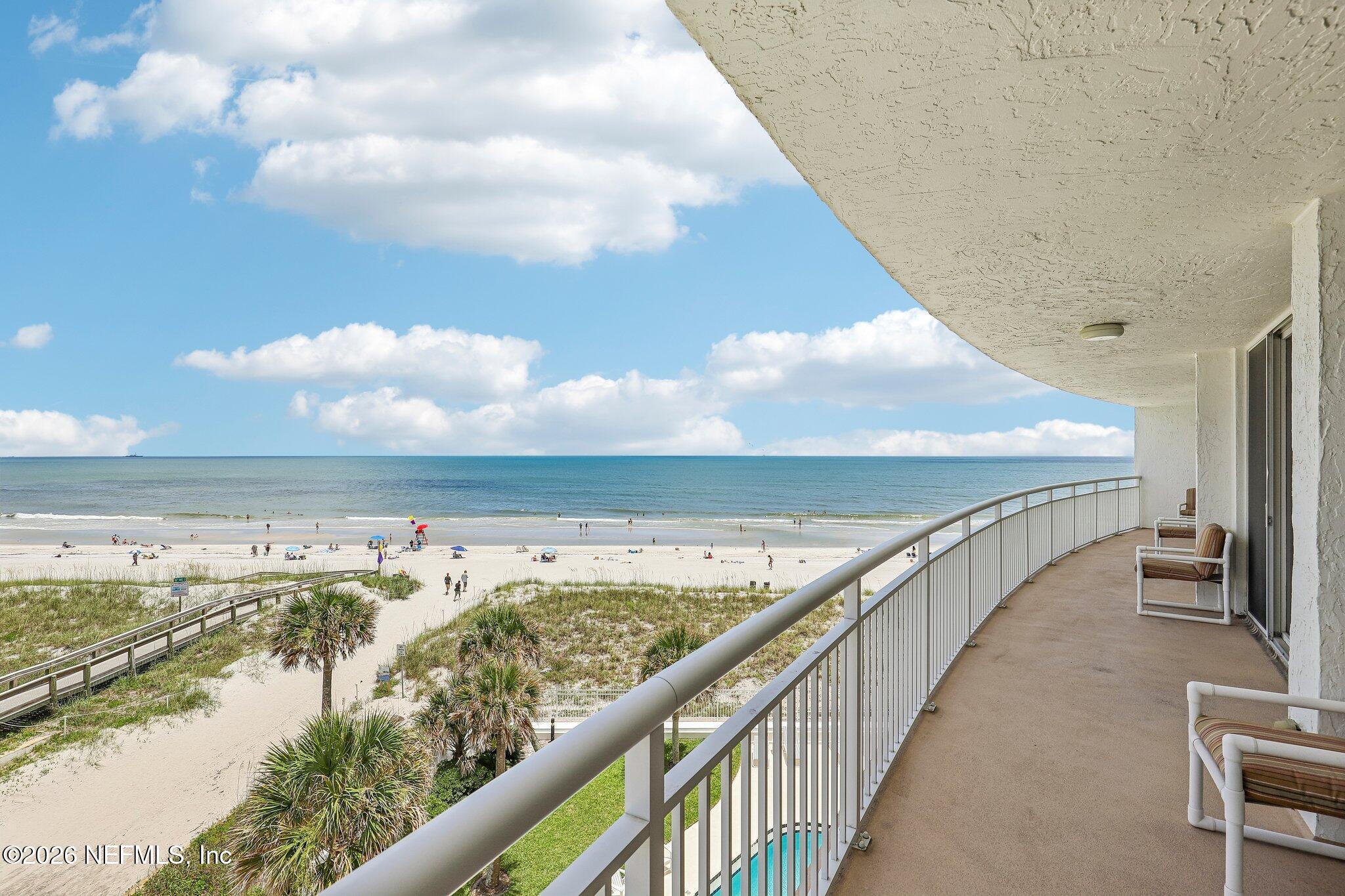 1601 OCEAN Drive 402