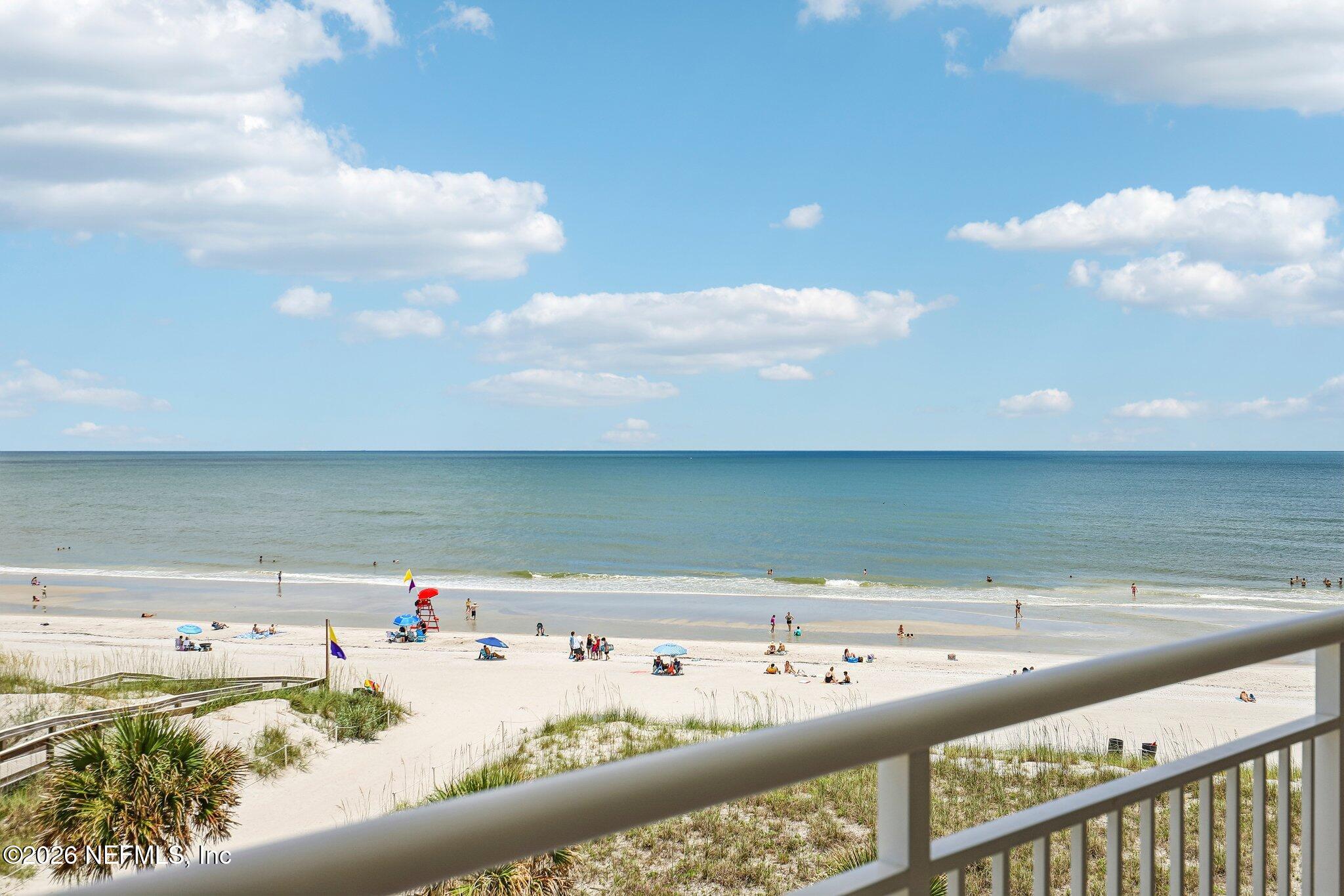 1601 OCEAN Drive 402