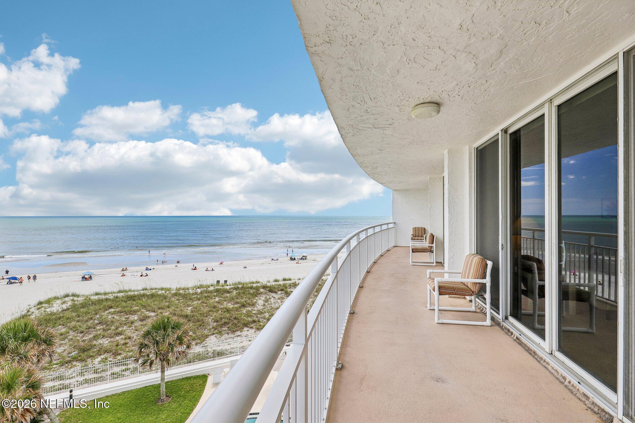 1601 OCEAN Drive 402