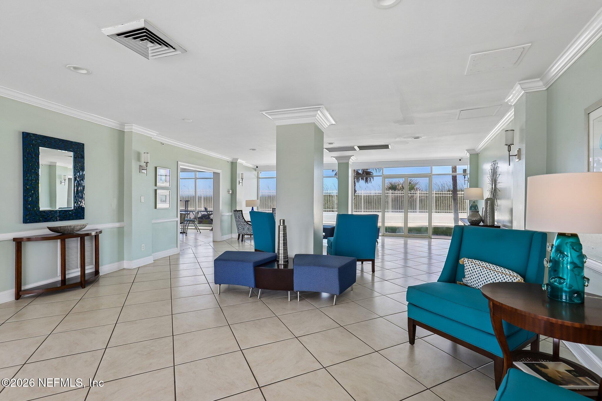 1601 OCEAN Drive 402