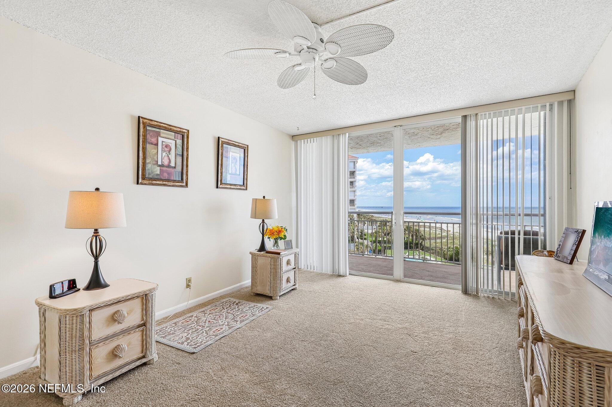 1601 OCEAN Drive 402