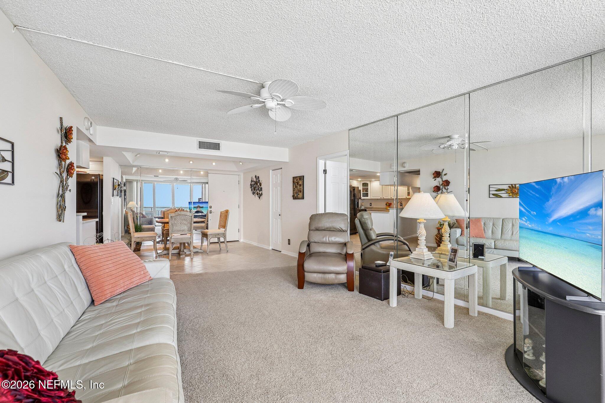 1601 OCEAN Drive 402