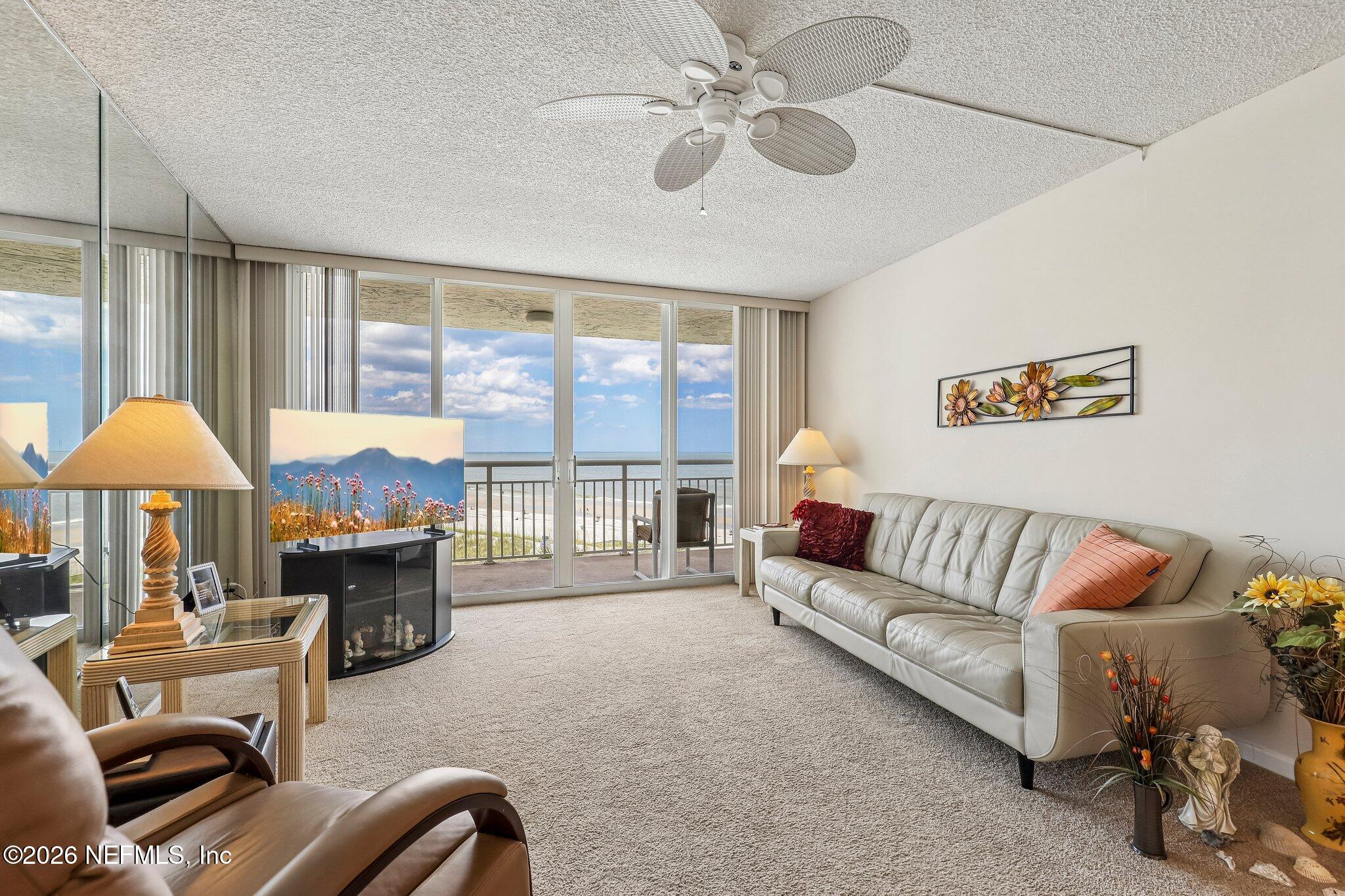 1601 OCEAN Drive 402