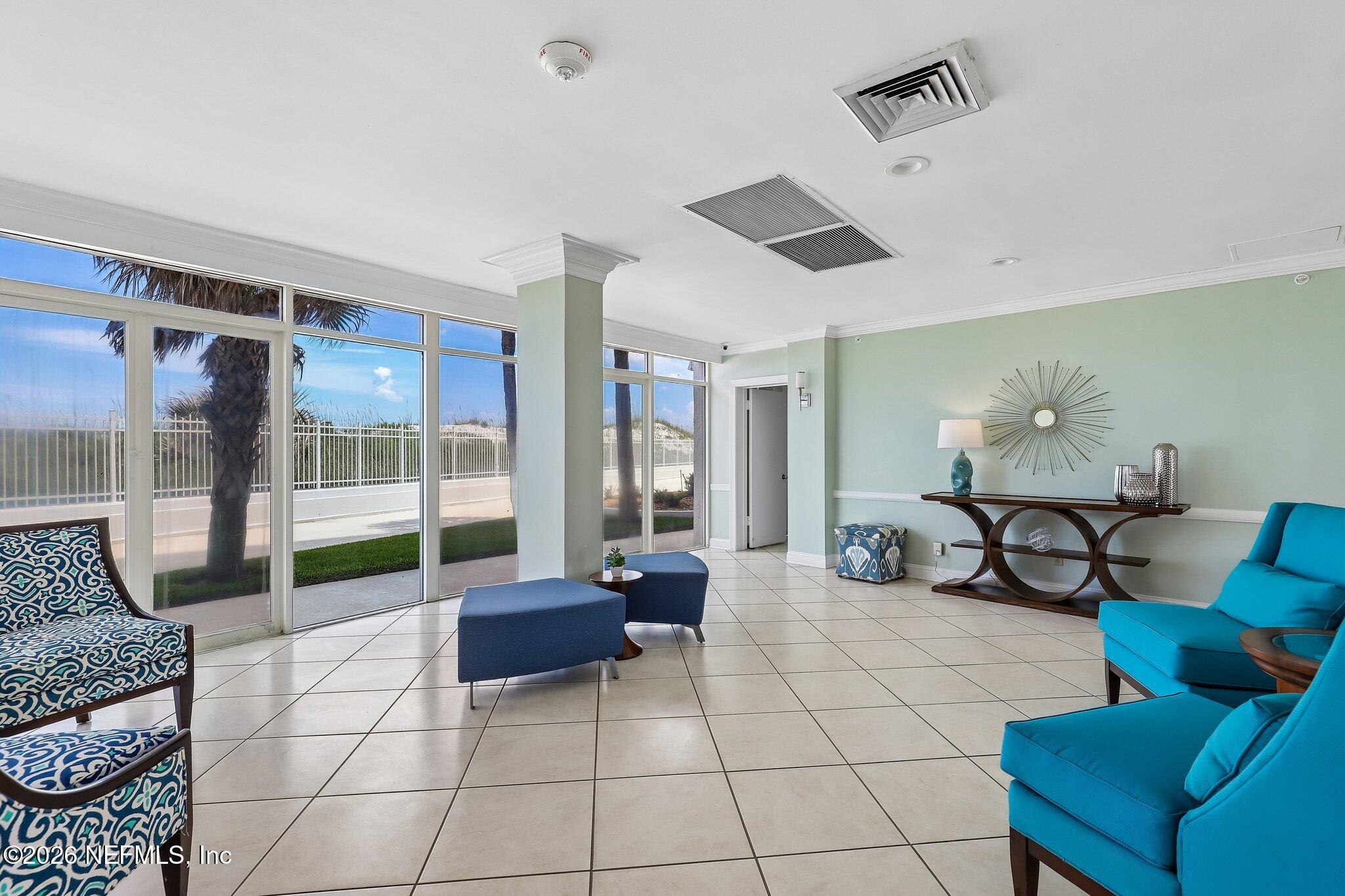 1601 OCEAN Drive 402