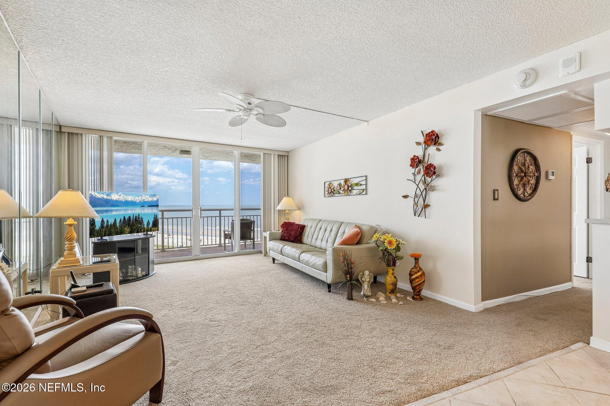 1601 OCEAN Drive 402