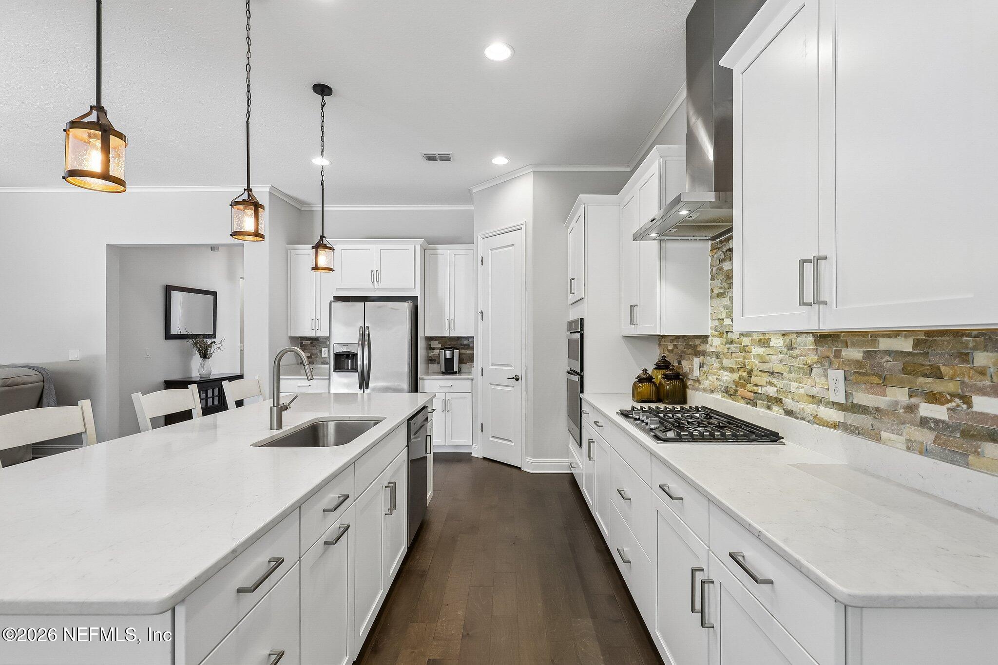 152 CLOVERBROOK Road, St. Johns