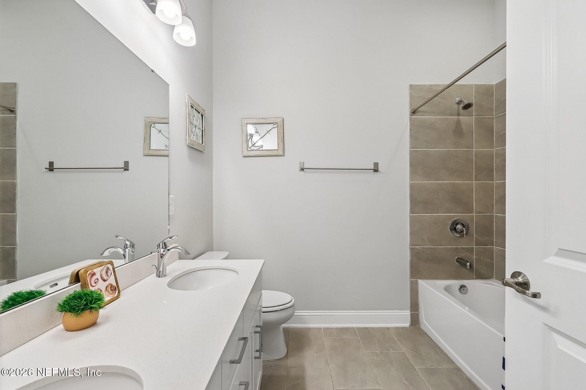 152 CLOVERBROOK Road, St. Johns