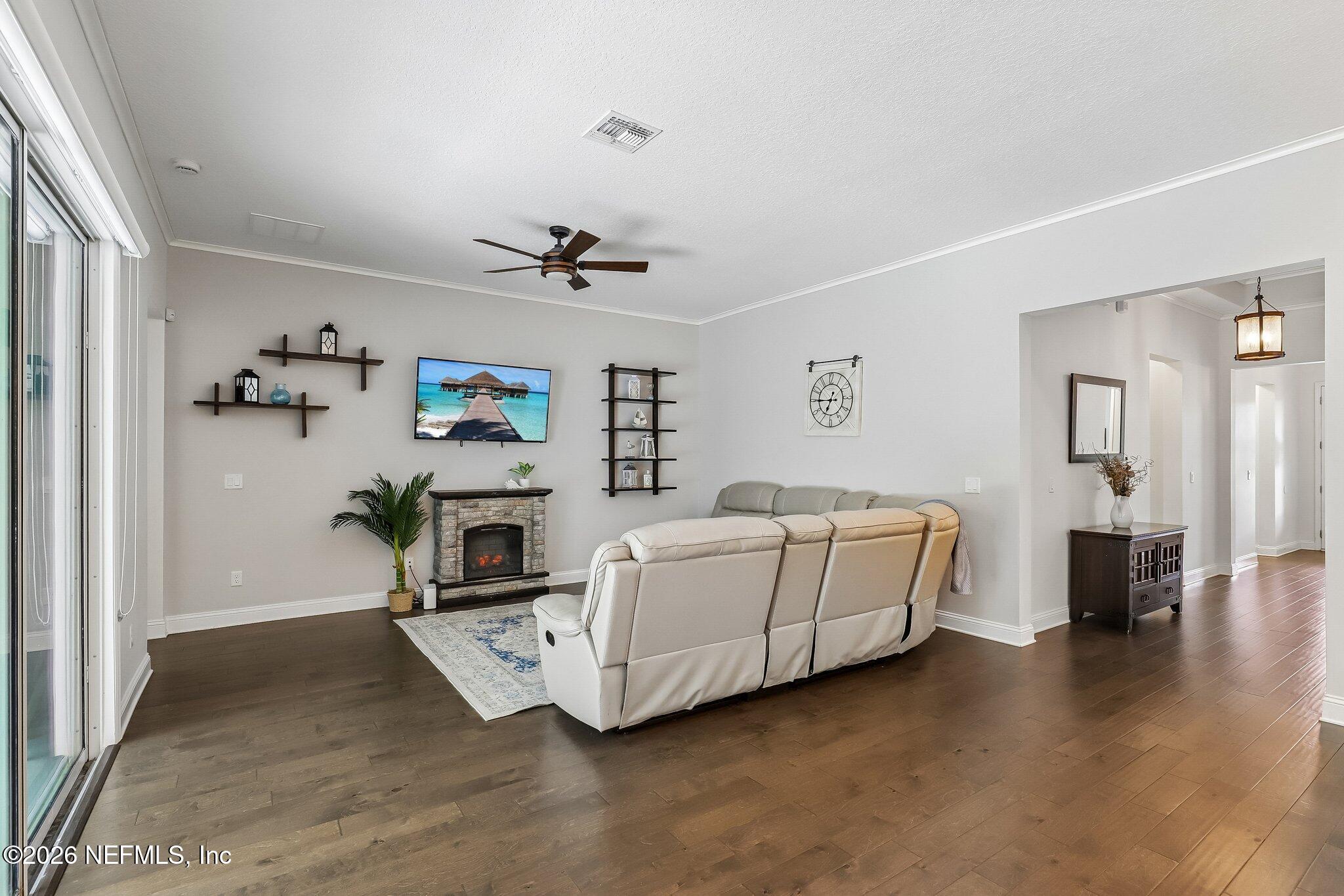 152 CLOVERBROOK Road, St. Johns