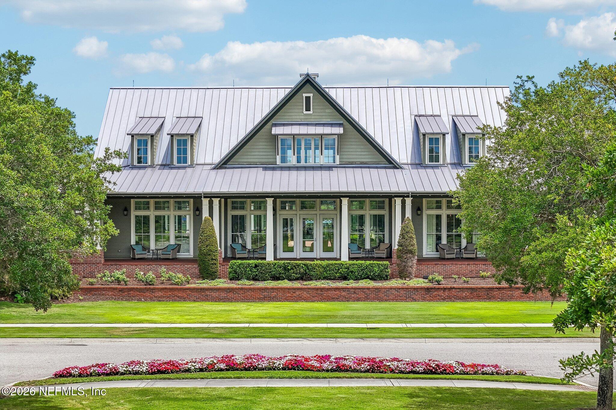 152 CLOVERBROOK Road, St. Johns