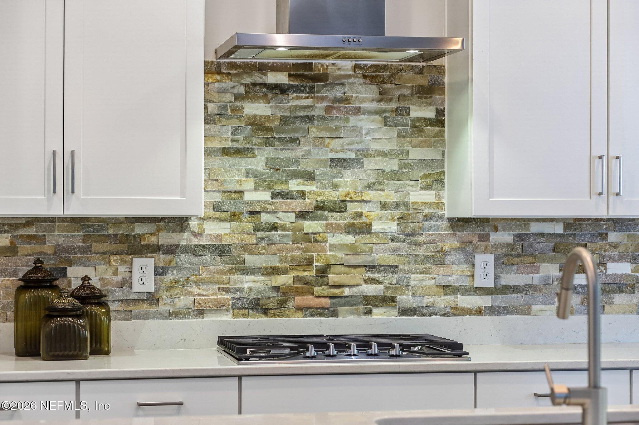 152 CLOVERBROOK Road, St. Johns