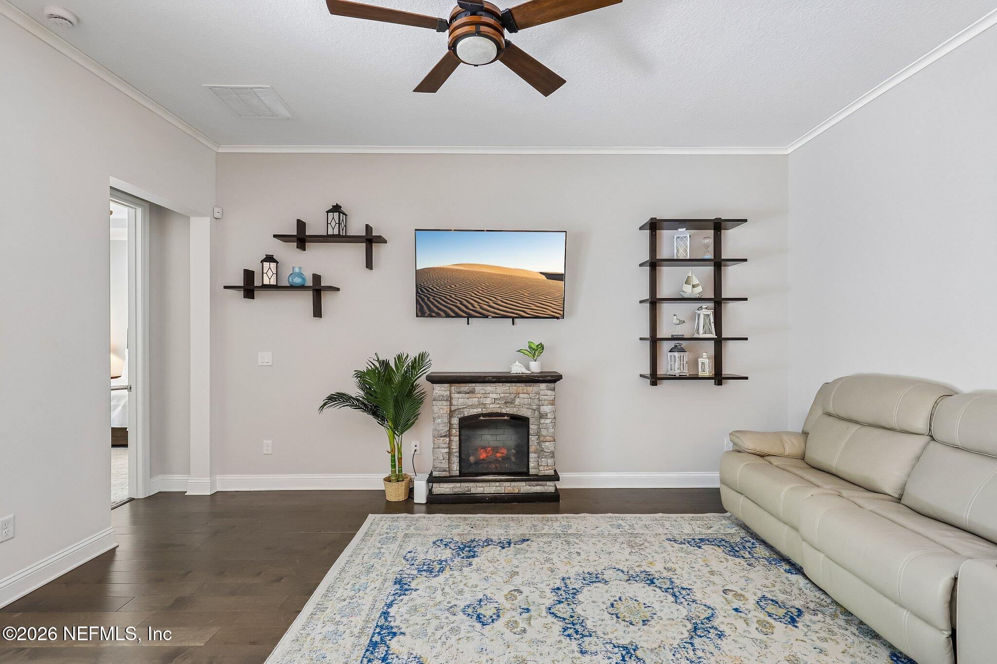 152 CLOVERBROOK Road, St. Johns