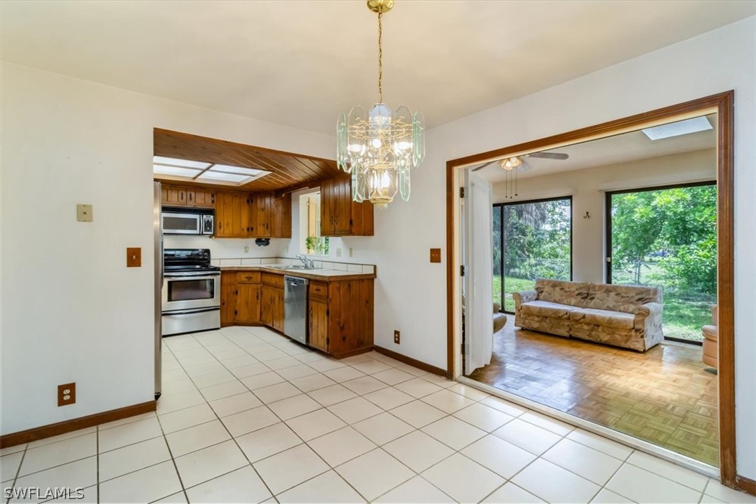 5072 27th PL SW