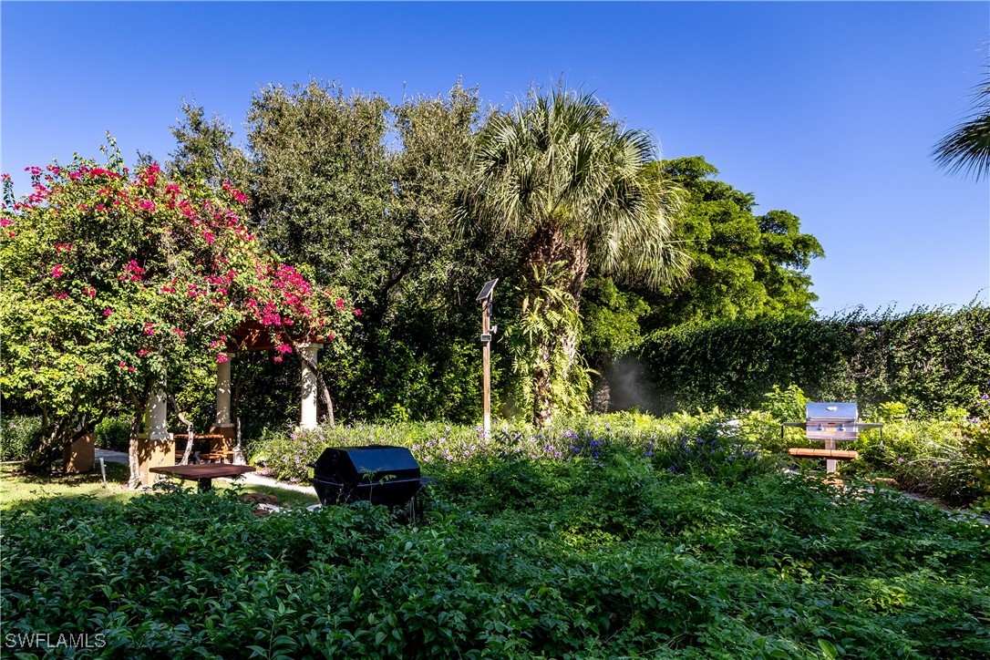8851 Colonnades CT W 116