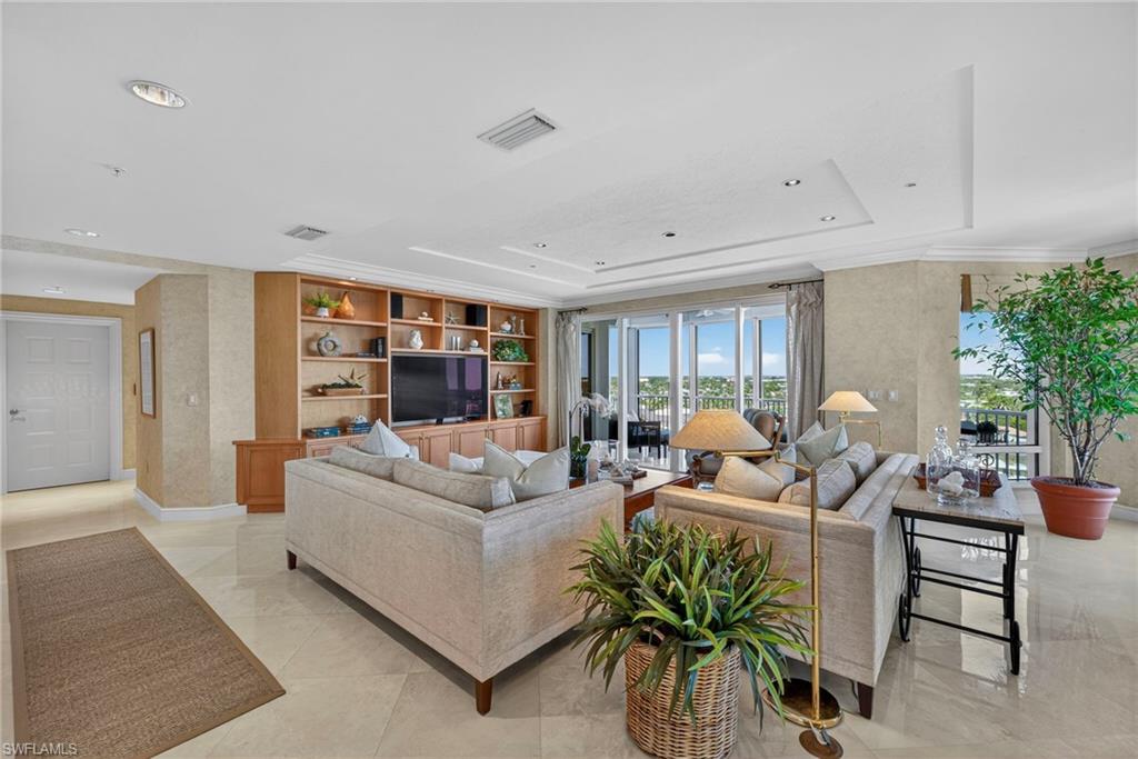 4201 GULF SHORE BLVD N # 1101
